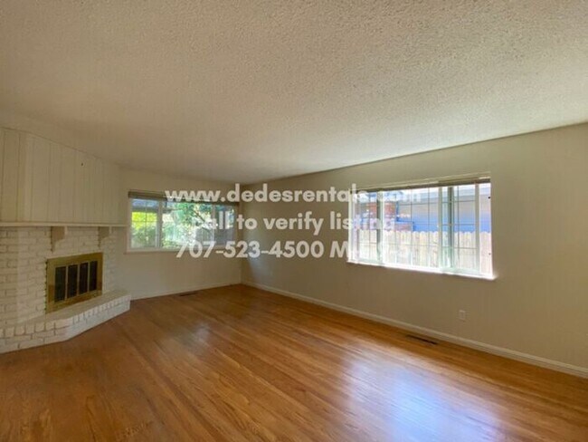 Foto del edificio - 2516 Mimosa St