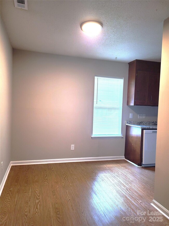 Building Photo - 6929 Delta Lake Dr