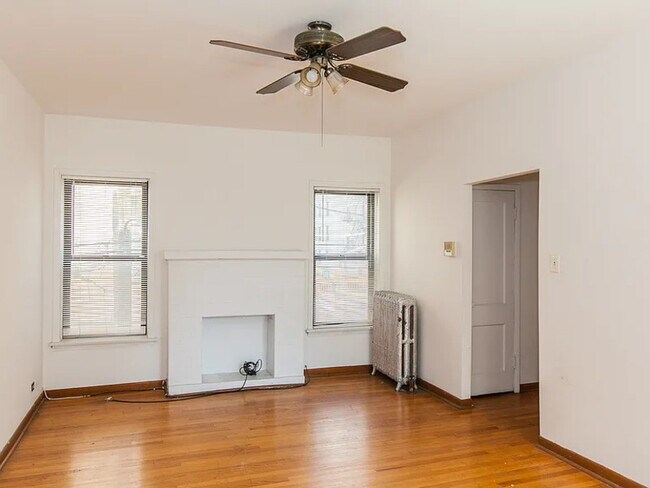 Foto del edificio - 520 W Diversey Pkwy