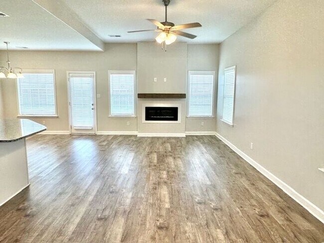 Building Photo - Great 4 BR home in Walls, MS now available