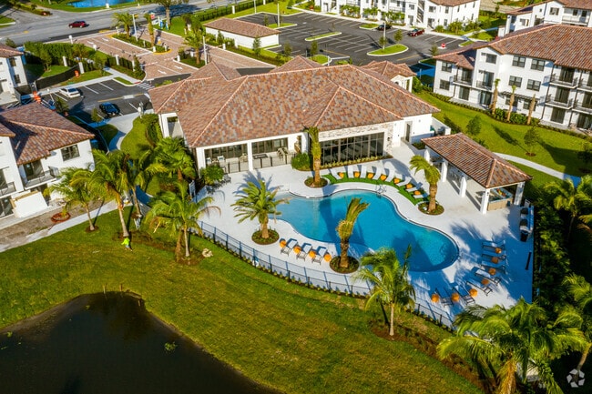 Building Photo - Legacy at Oakwood Landing