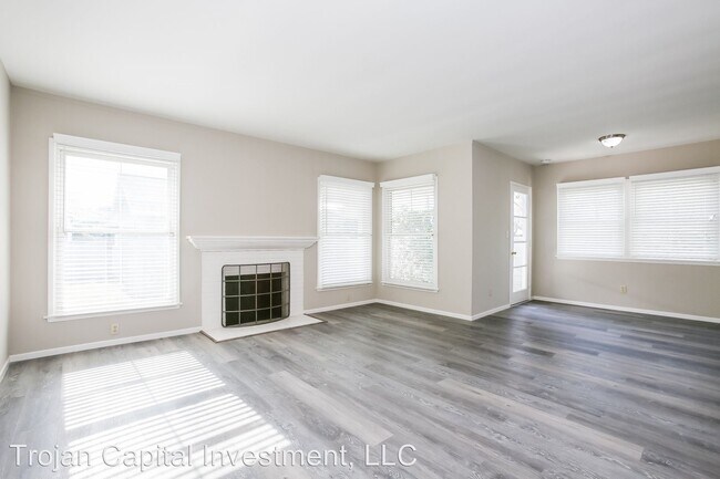 Building Photo - 3 br, 2 bath House - 1926 East Redwood Ave