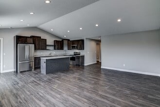 Building Photo - 1616 Charleston Dr