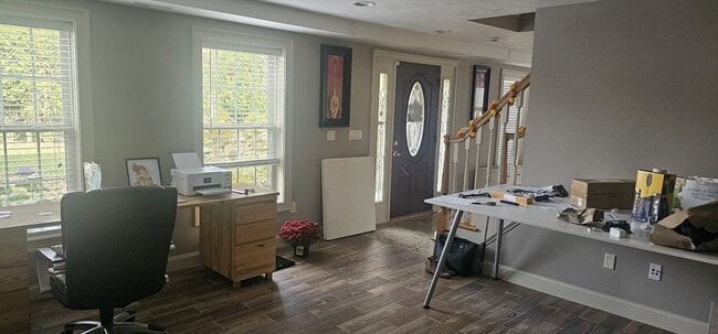 Foto del edificio - 227 Thurber Ave