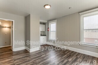 Building Photo - 2108 Walnut St