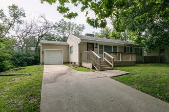 Building Photo - 1411 Vista Ln