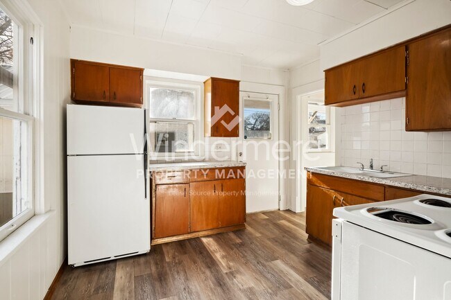 Foto del edificio - 731 W Knox Ave