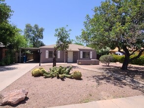 Building Photo - 1407 W Glenrosa Ave