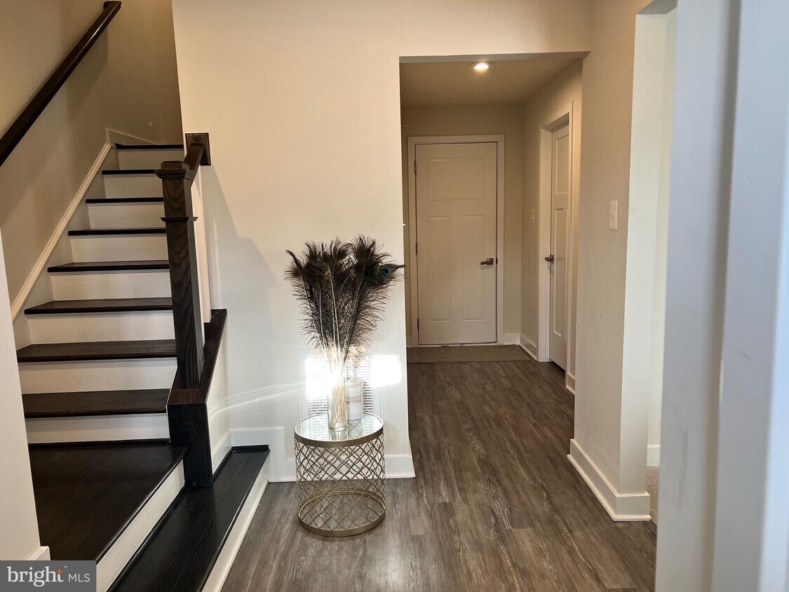 Foto principal - 10502 Norbourne Farm Rd
