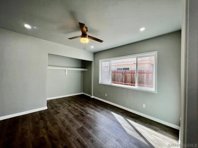 Building Photo - 554 Glover Ave