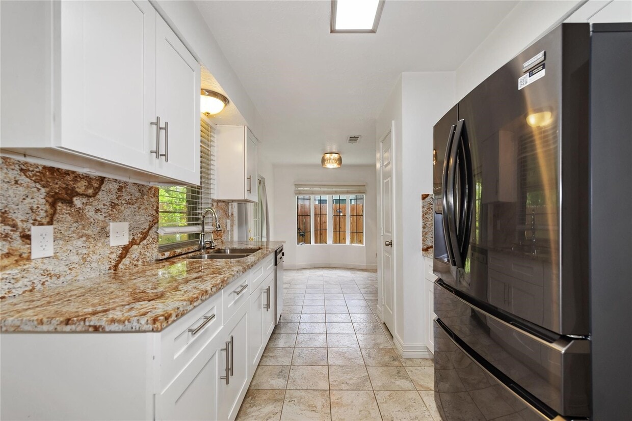 Building Photo - 4811 Algernon Dr