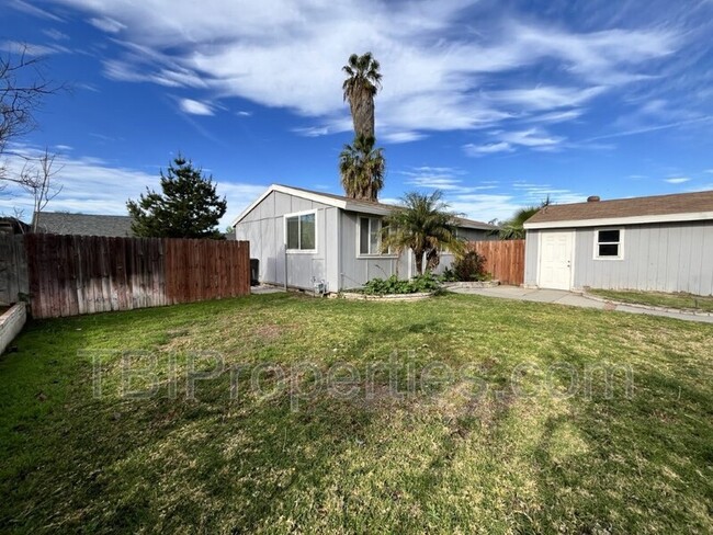 Building Photo - 3410 Sparrow Cir