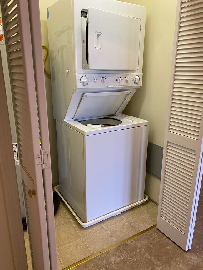 Washer/Dryer IN unit - 64 W Main St