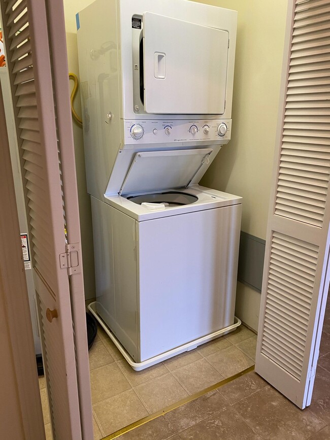 Washer/Dryer IN unit - 64 W Main St