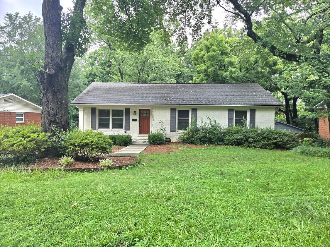 Foto principal - 6126 Netherwood Dr