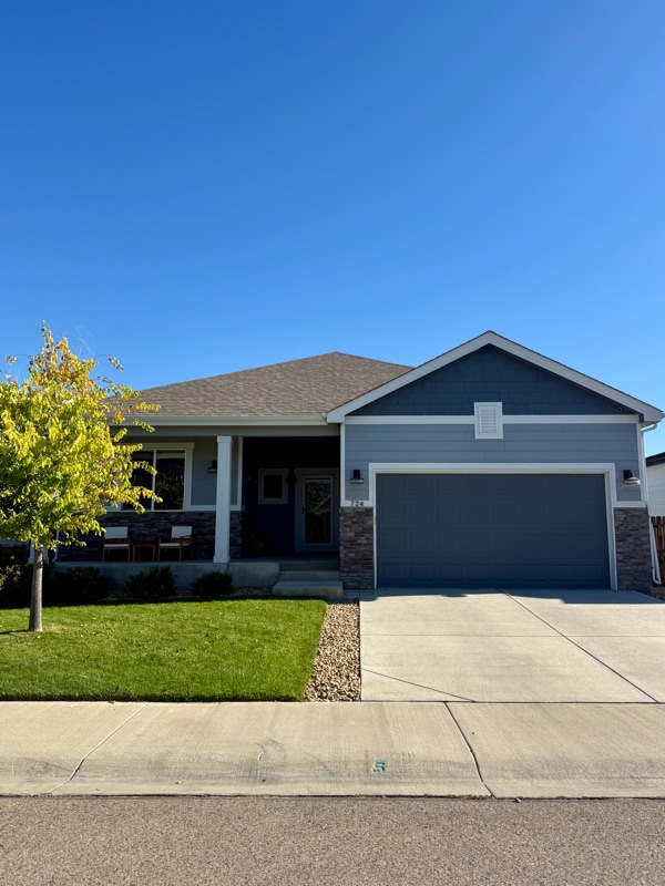 Building Photo - 724 Pioneer Dr