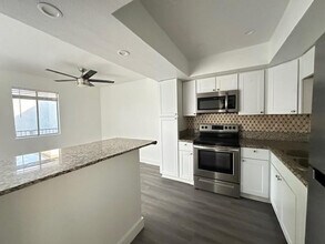Building Photo - 18202 N Cave Creek Rd