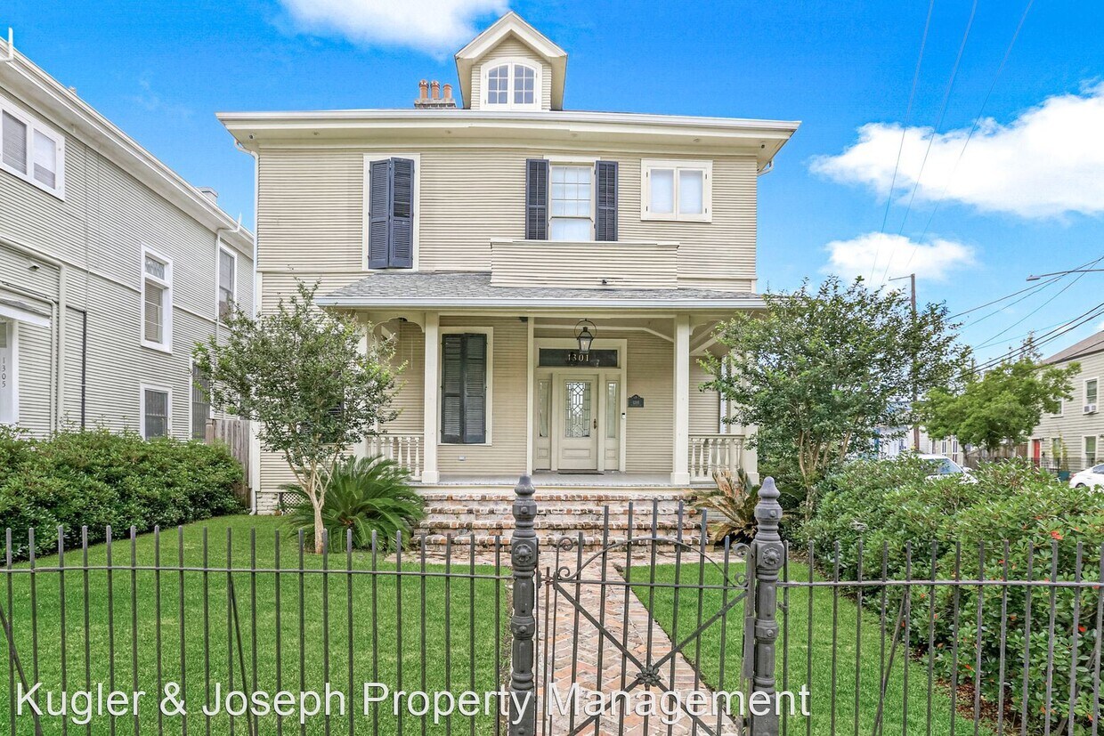 4 br, 3.5 bath House 1301 Coliseum Street House Rental in New Orleans, LA