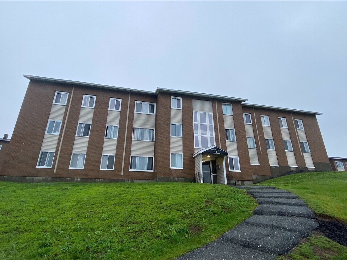 Photo du bâtiment - 2 Reading Crescent