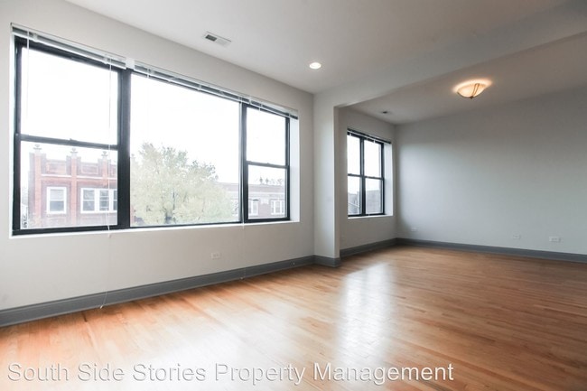 Building Photo - 8910 S Commercial Ave