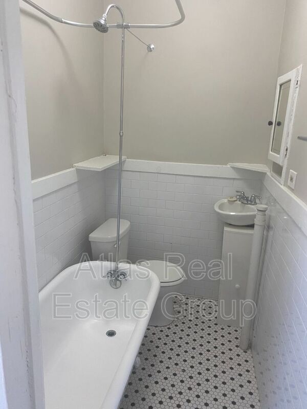 Foto del edificio - 1075-1085 N Clarkson St