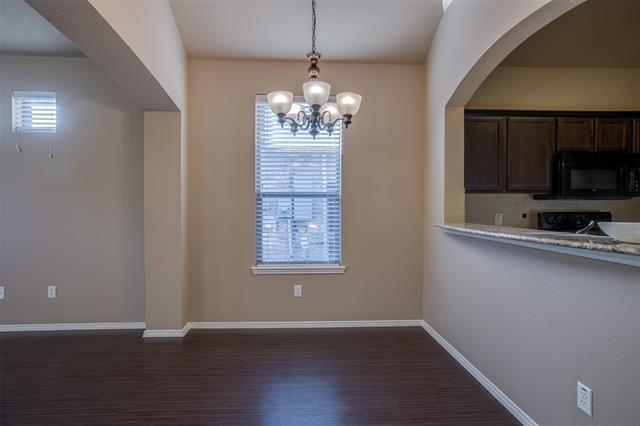 Building Photo - 1429 Ravenwood Dr