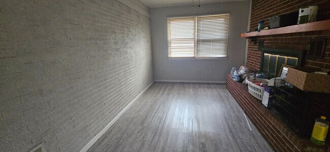 Foto del edificio - Room in House on Batiste Garden Cir