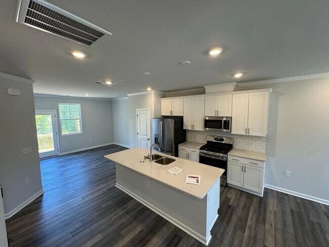 Foto del edificio - Charming 3BR Townhome in Wake Forest