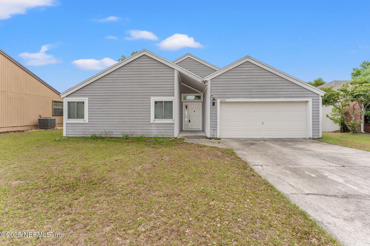 Foto principal - 8379 Chason Rd W