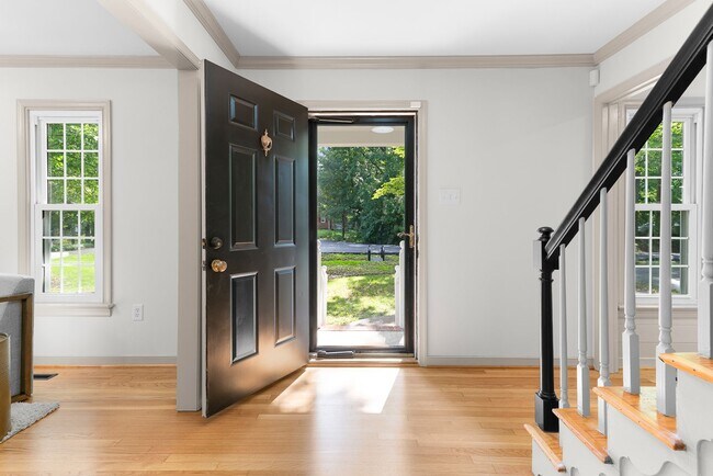 Foto del edificio - $3,000 / 4 br / 3 ba / 2,012 sqft