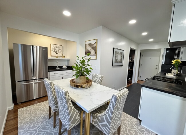 Eat in Kitchen 3 Bedroom/1 bath - 2249 Bonar St