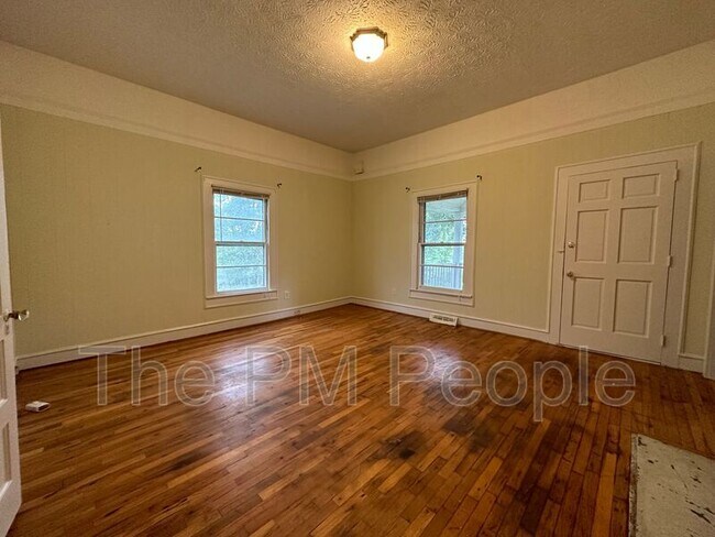 Foto del edificio - 113 S 7th St