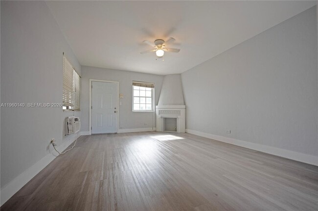 Building Photo - 2383 Flamingo Dr