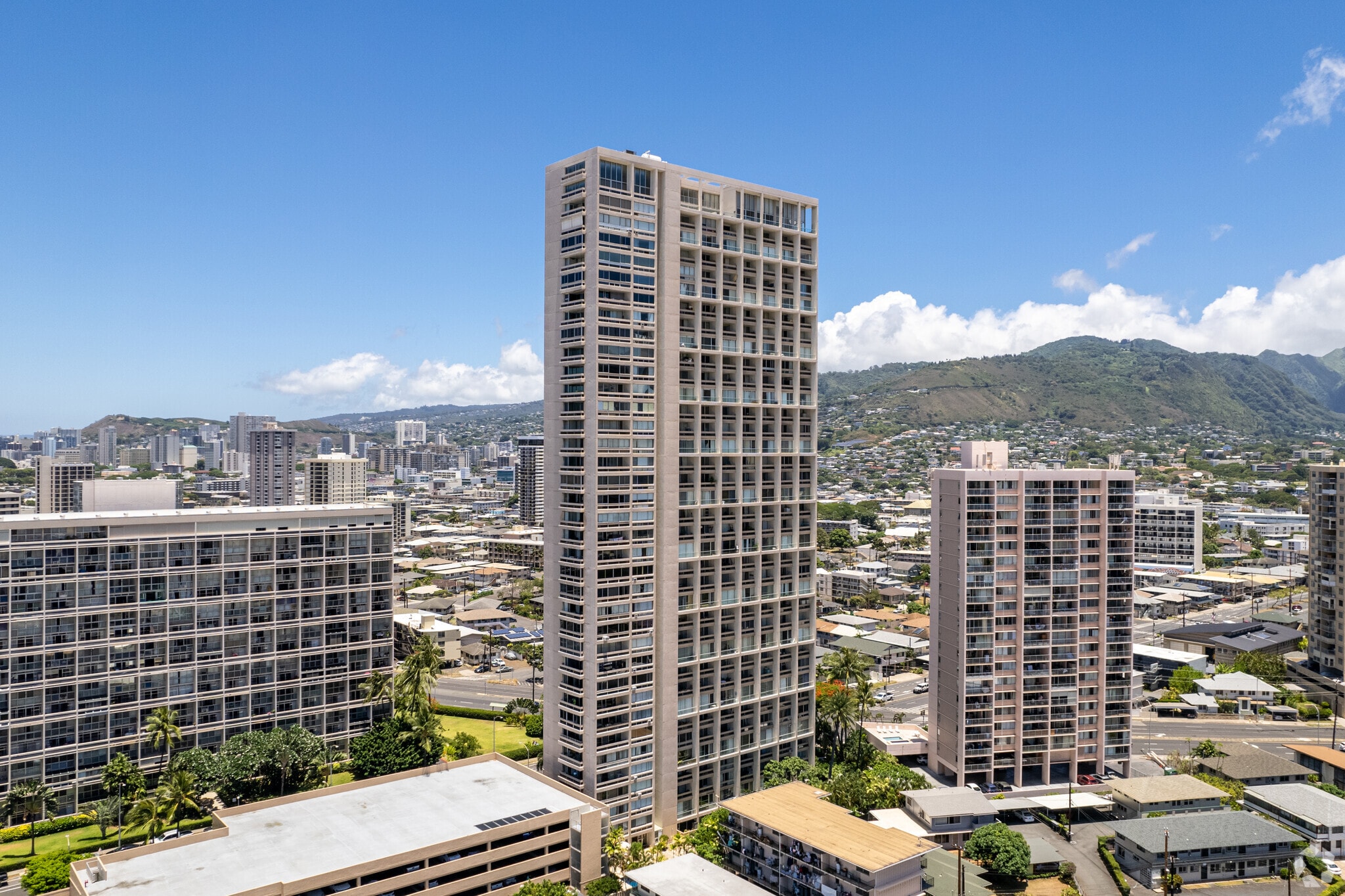 Ala Wai Plaza Skyrise