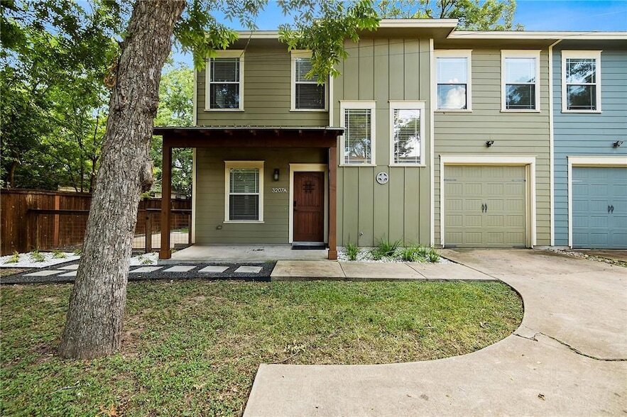 Primary Photo - 3207 Holton St