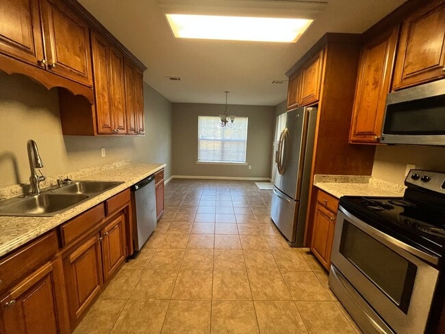 Building Photo - 4163 Meredith Dr