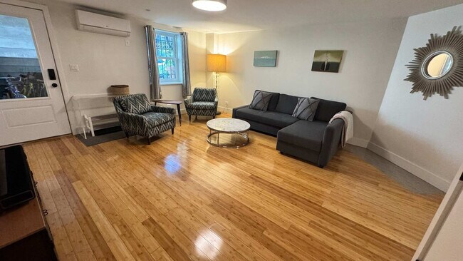 Building Photo - 235 W 139th St