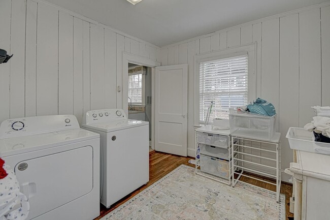 Building Photo - 139 Rosedale Cir