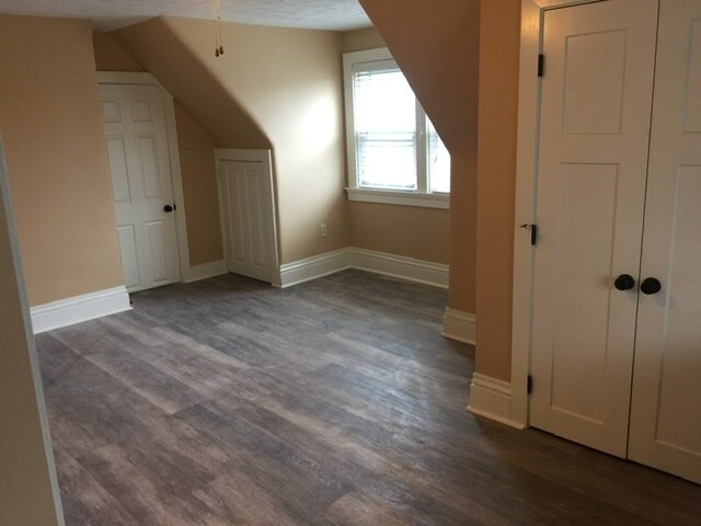 Master bedroom 3rd floor - 811 Summit Ave