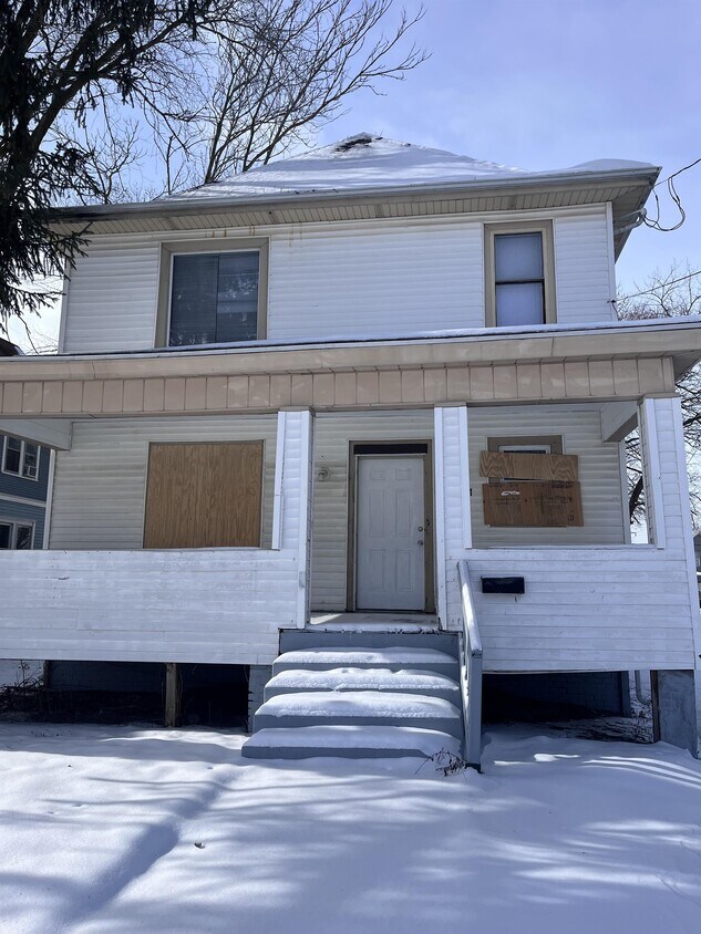 Primary Photo - 1831 N New York Ave