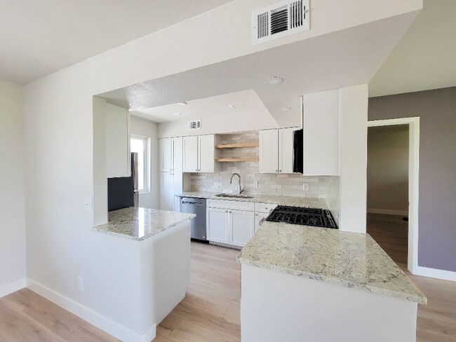 Foto del edificio - 7141 N 16th St