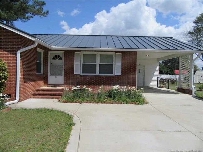Foto del edificio - 861 Brighton Rd
