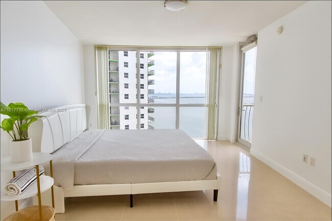 Foto del edificio - 1750 N Bayshore Dr