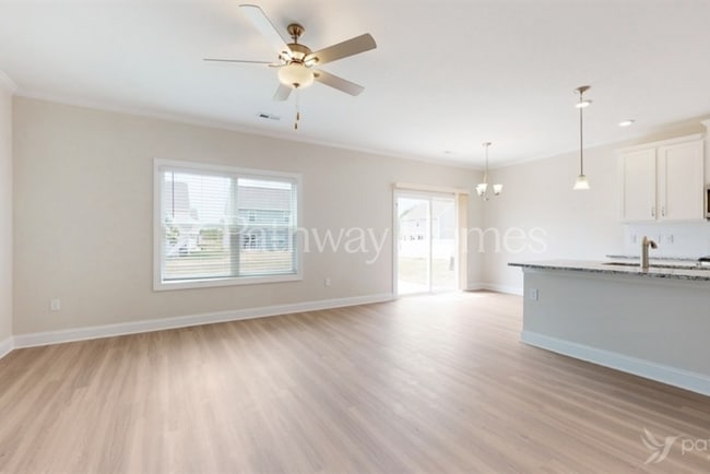 Building Photo - 129 Tanner Lp