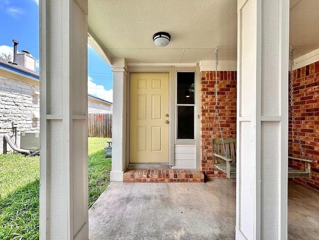 Building Photo - 806 Minturn Ln
