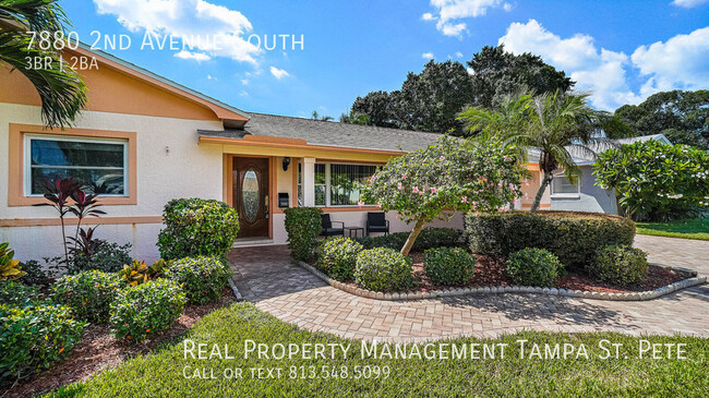 Building Photo - ***Beautiful St Pete Waterfront Home***
