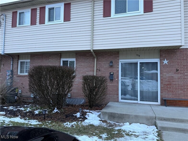 Primary Photo - 193 Surrey Ln