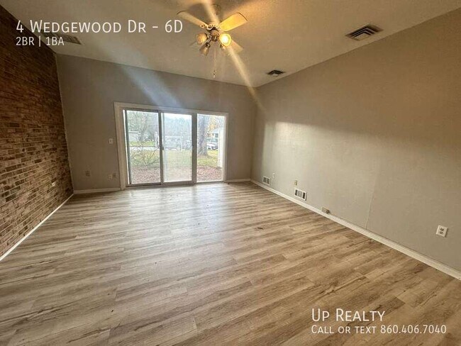 Foto del edificio - 4 Wedgewood Dr