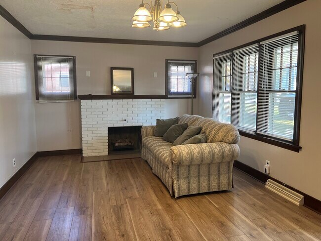 Foto del edificio - 112 Chicago Rd