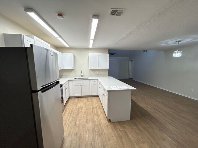 Foto del edificio - 3 bed 2 bath Townhouse in Winter Park!